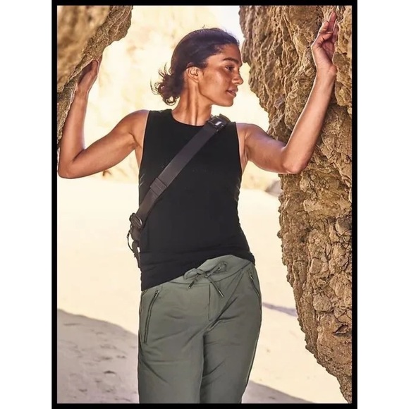 NWT ATHLETA In Motion Tank Perforated Black Stretch - Picture 3 of 3